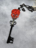 Clé de crâne collier/ Skull Key Necklace
