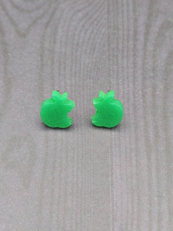 Petites pommes empoisonnés boucles d'oreilles/ Tiny Poisonous Apple earrings